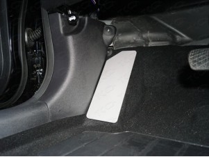 Накладка под левую ногу для Geely Atlas № GEELEATL18-01